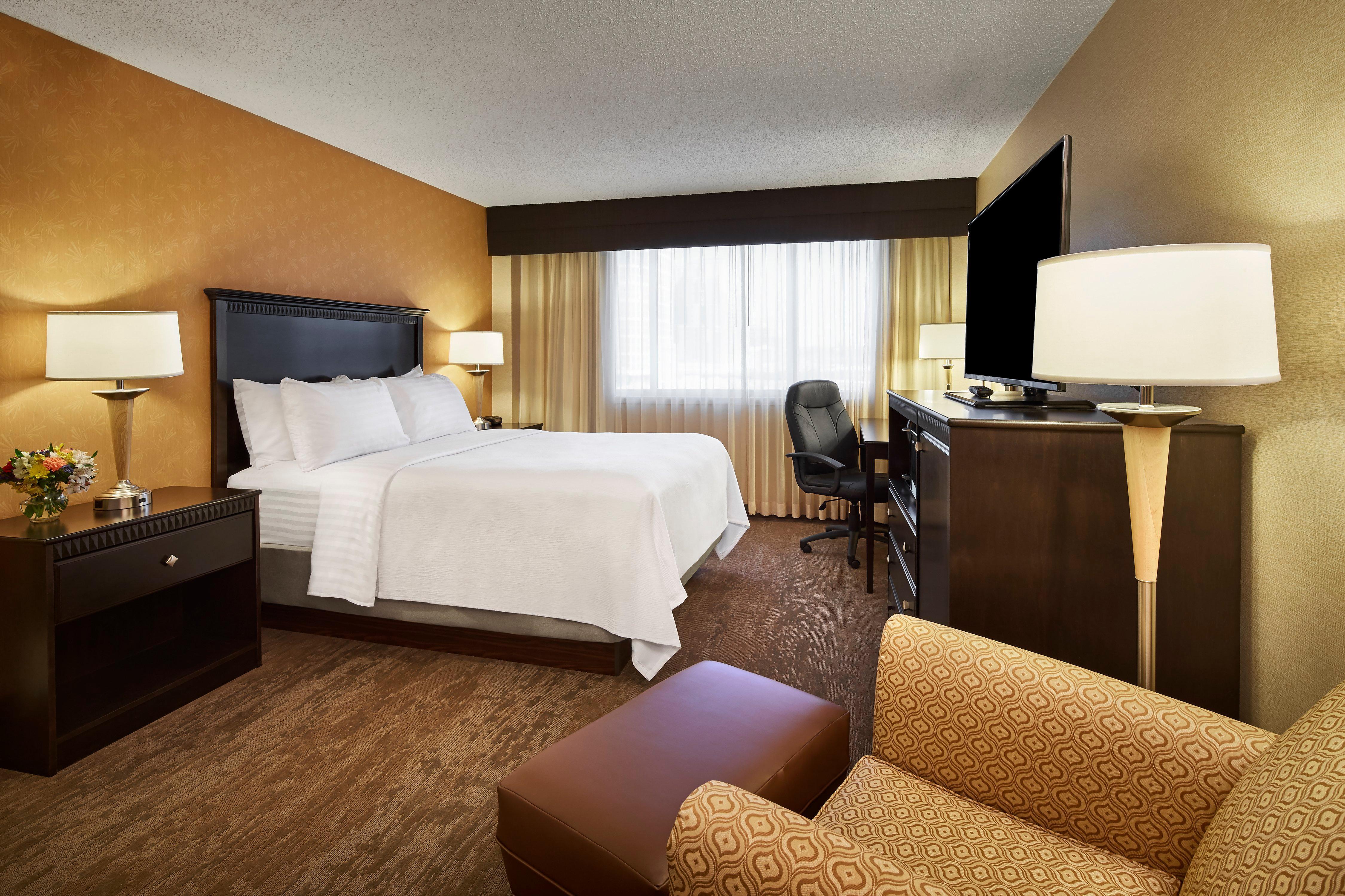 Holiday Inn Alexandria At Carlyle By Ihg Esterno foto