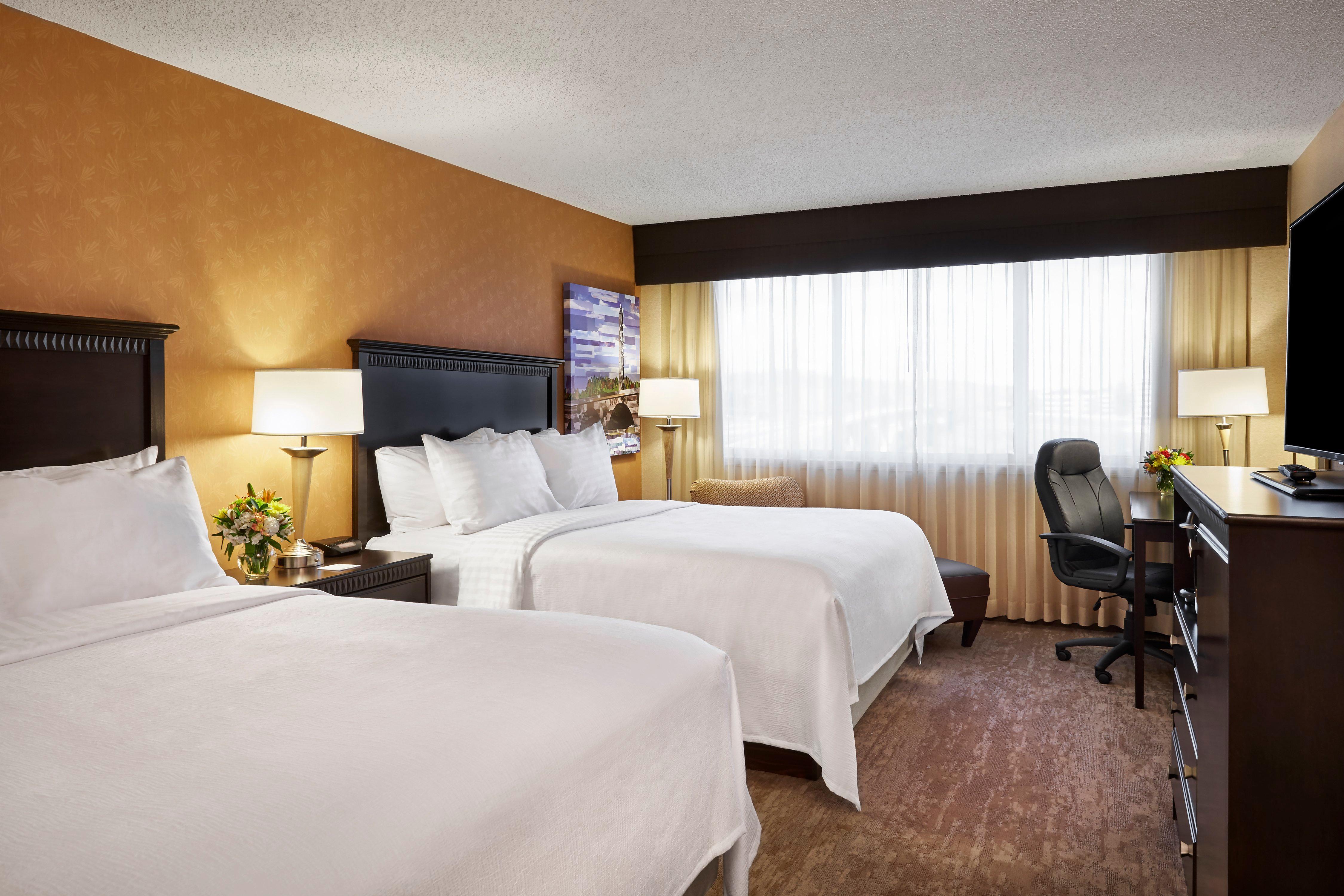 Holiday Inn Alexandria At Carlyle By Ihg Esterno foto