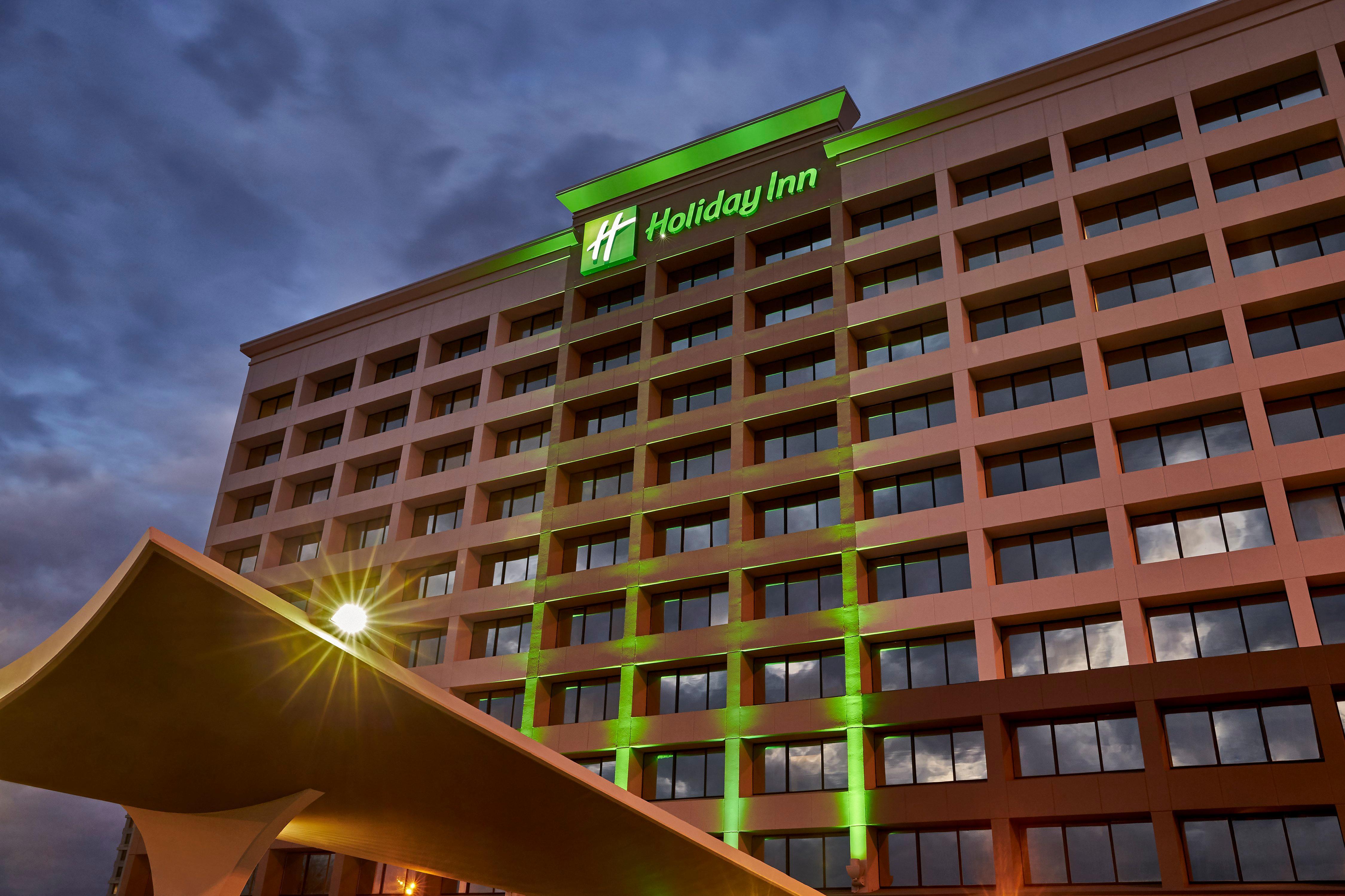Holiday Inn Alexandria At Carlyle By Ihg Esterno foto