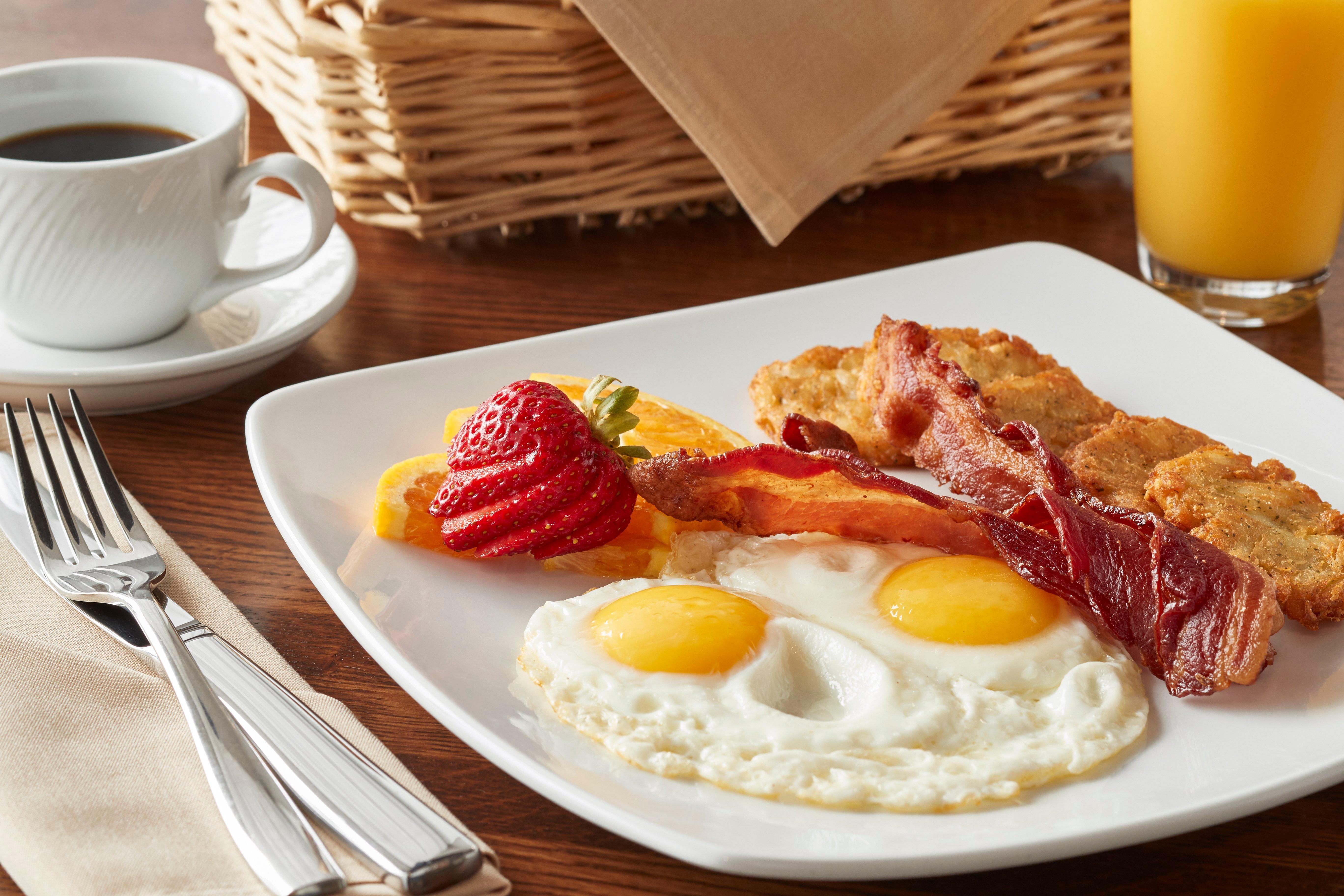 Holiday Inn Alexandria At Carlyle By Ihg Esterno foto