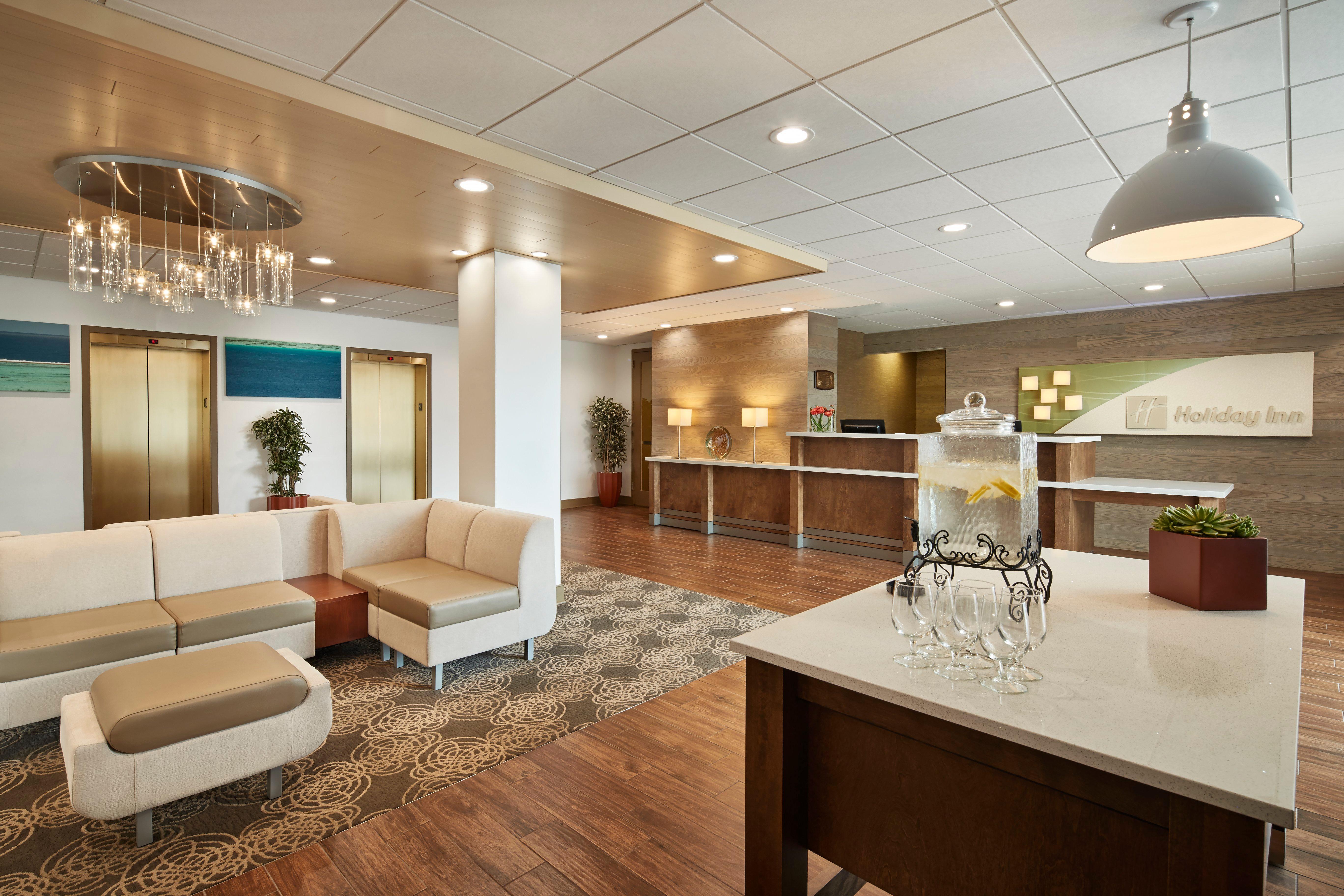 Holiday Inn Alexandria At Carlyle By Ihg Esterno foto