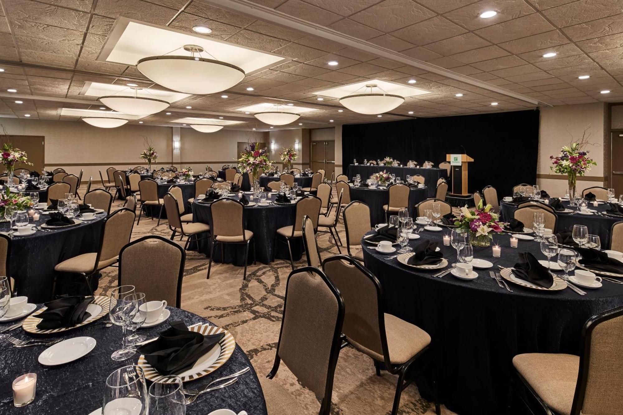 Holiday Inn Alexandria At Carlyle By Ihg Esterno foto