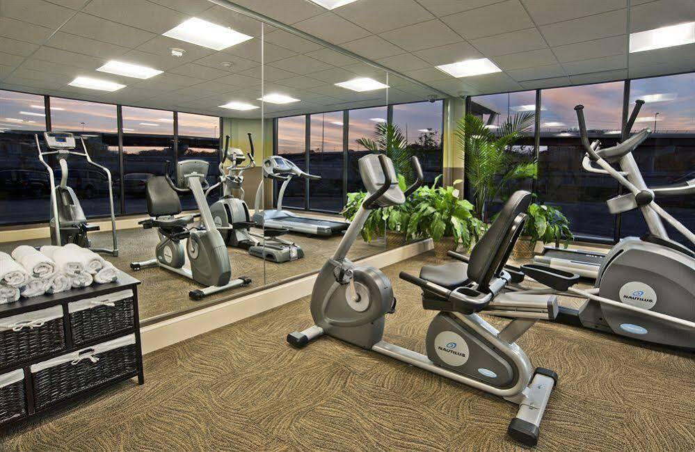 Holiday Inn Alexandria At Carlyle By Ihg Esterno foto